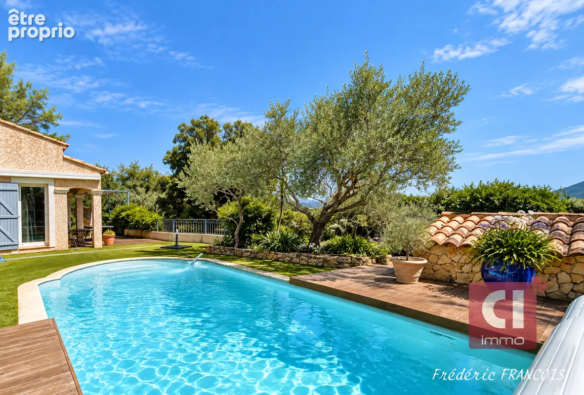 Villa 6 pièces - 169,59 m² - piscine - dépendance - terrain de 1 650 m²  - vue dégagée - photo 3