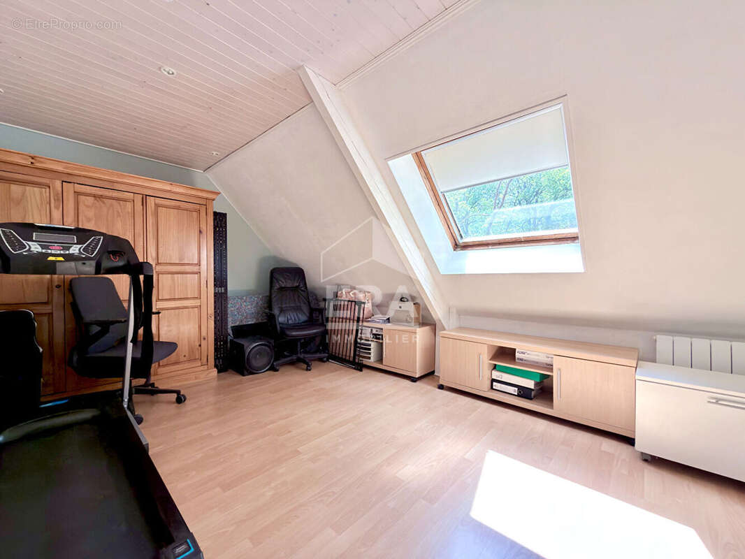 Maison à NOISY-SUR-ECOLE