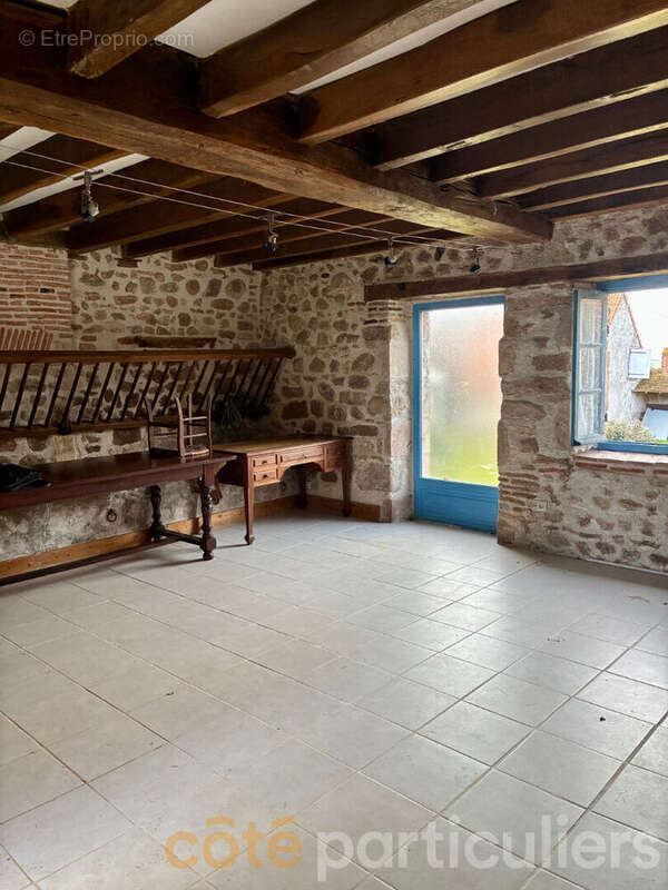 Maison à VALLON-EN-SULLY