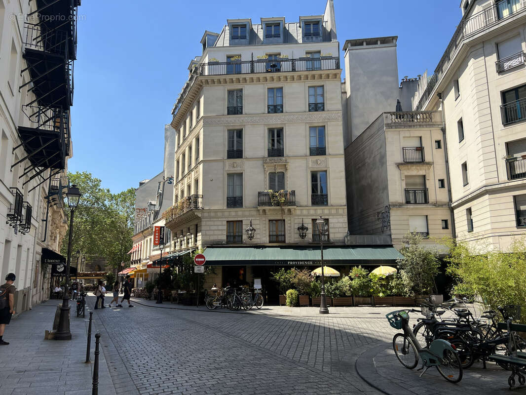 Appartement à PARIS-10E