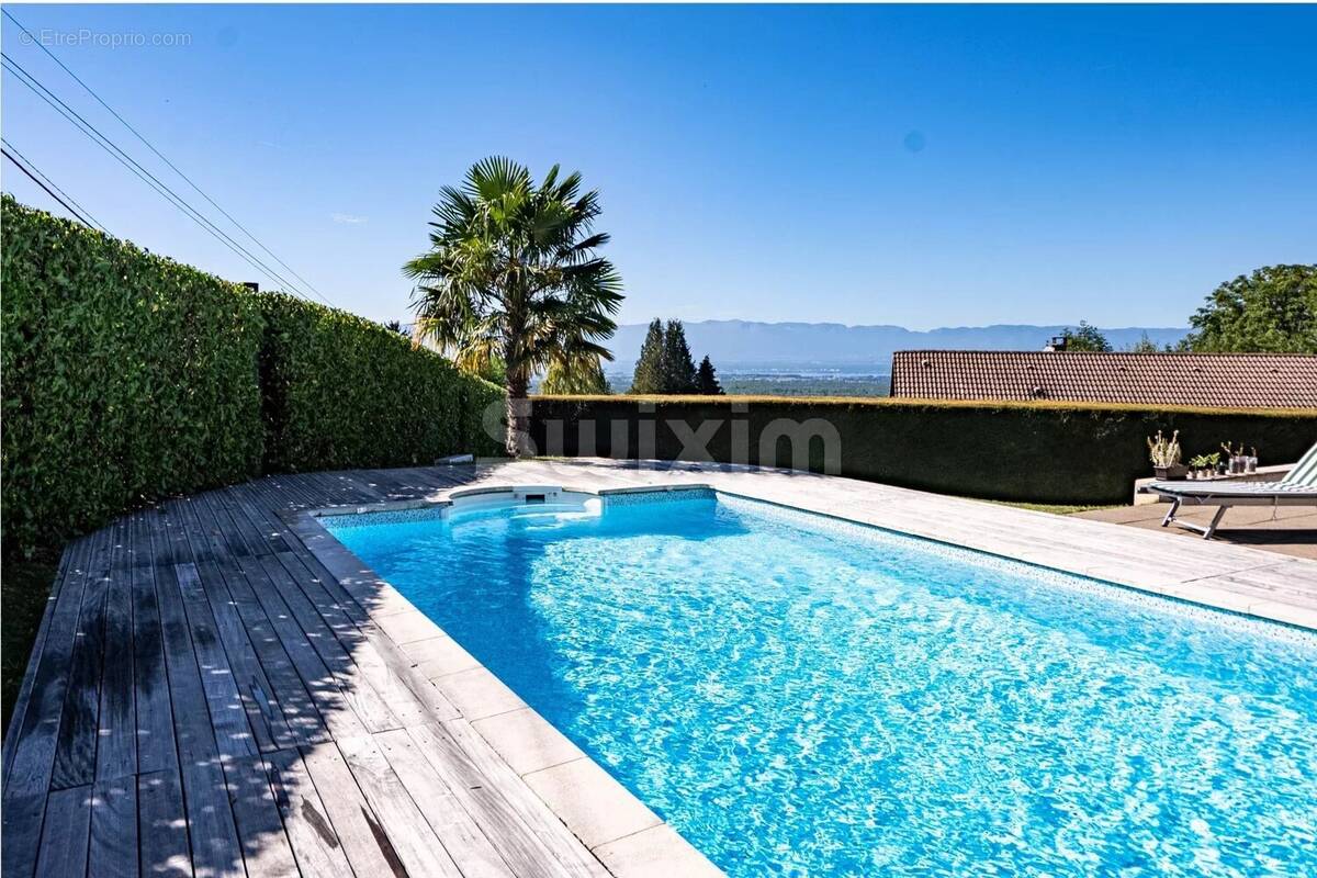 Maison à SAINT-CERGUES