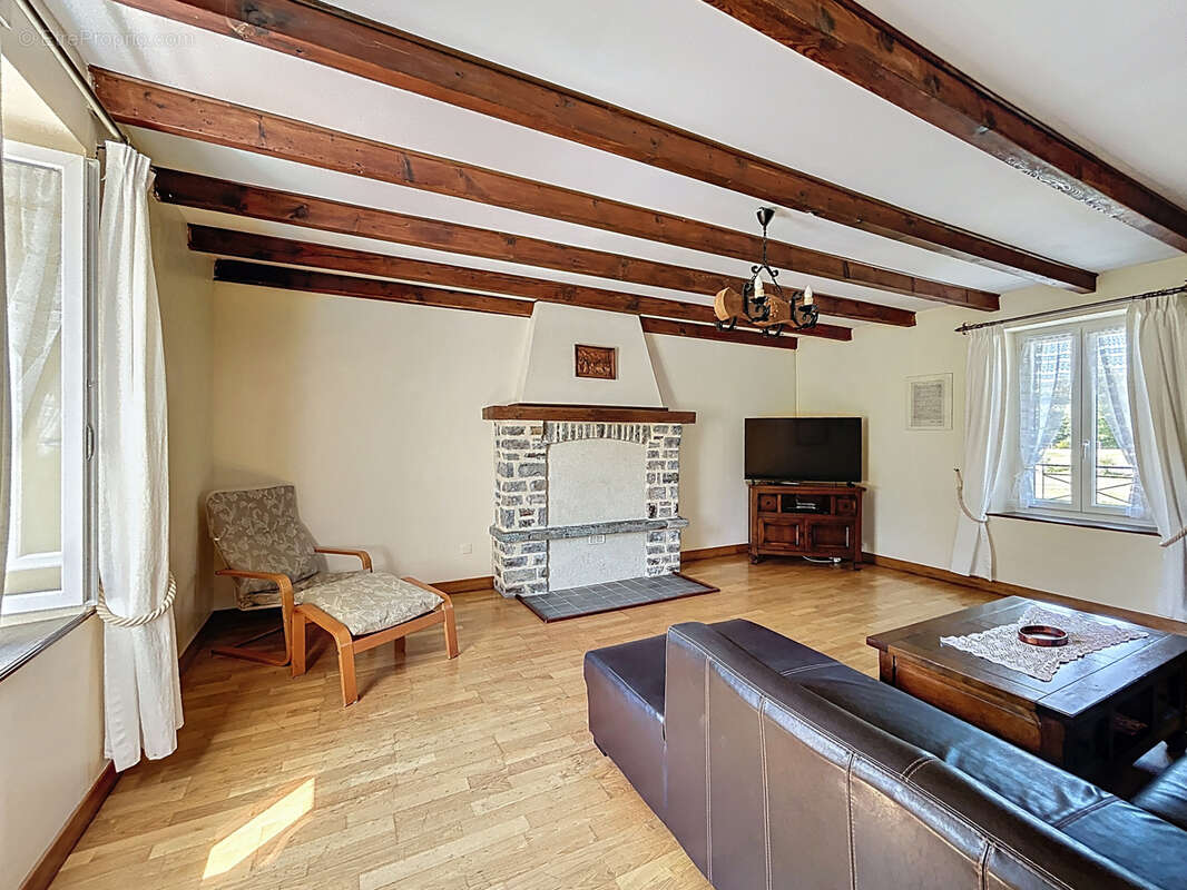 Maison à SAINT-SAUVEUR-LE-VICOMTE