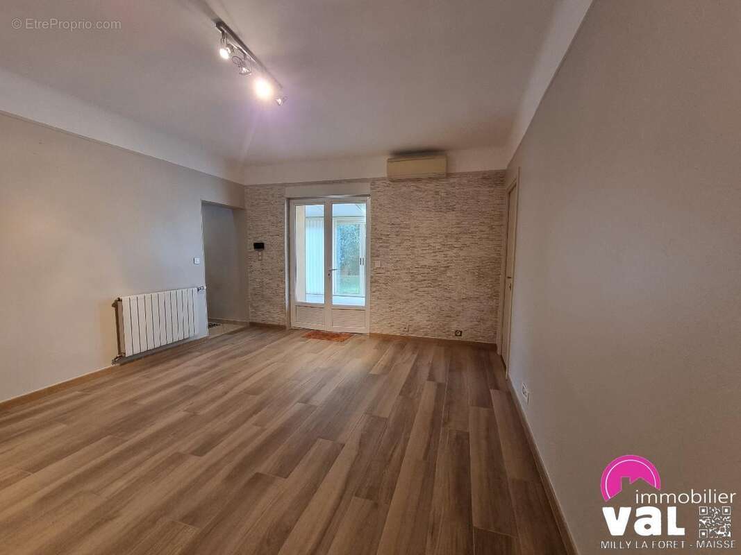 Maison à SAINT-FARGEAU-PONTHIERRY