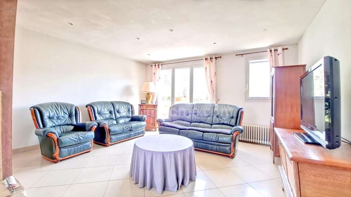 Maison 155 m² – 3 chambres – Terrain 800 m² – Hauterive proche Vichy - photo 17
