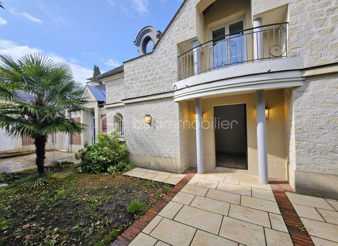 Maison à L&#039;ISLE-ADAM