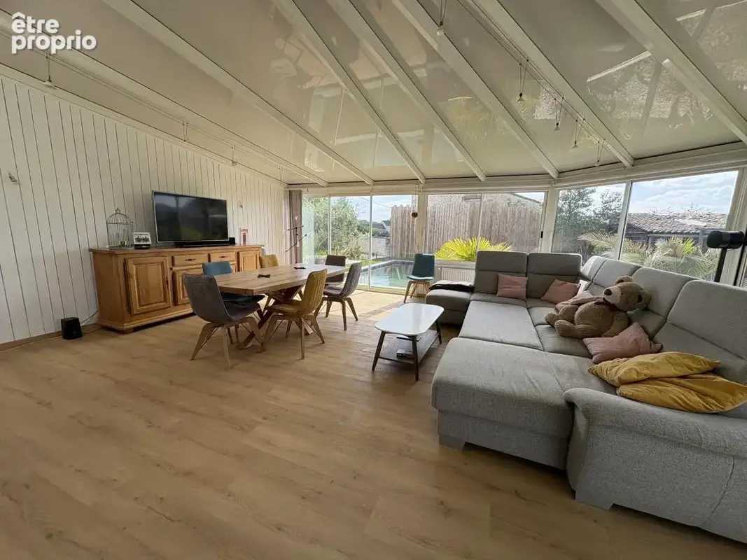 Maison 257 m² à Niort  - photo 5