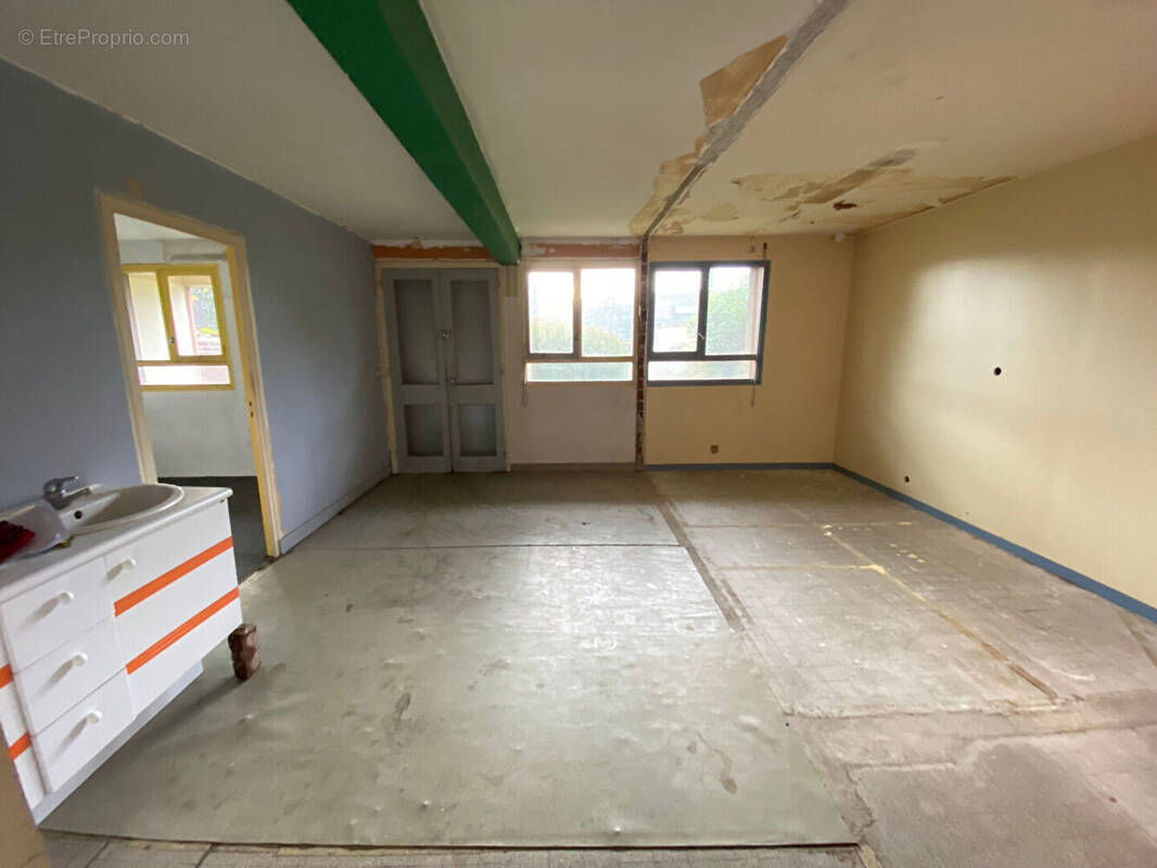 Appartement à DEVILLE-LES-ROUEN