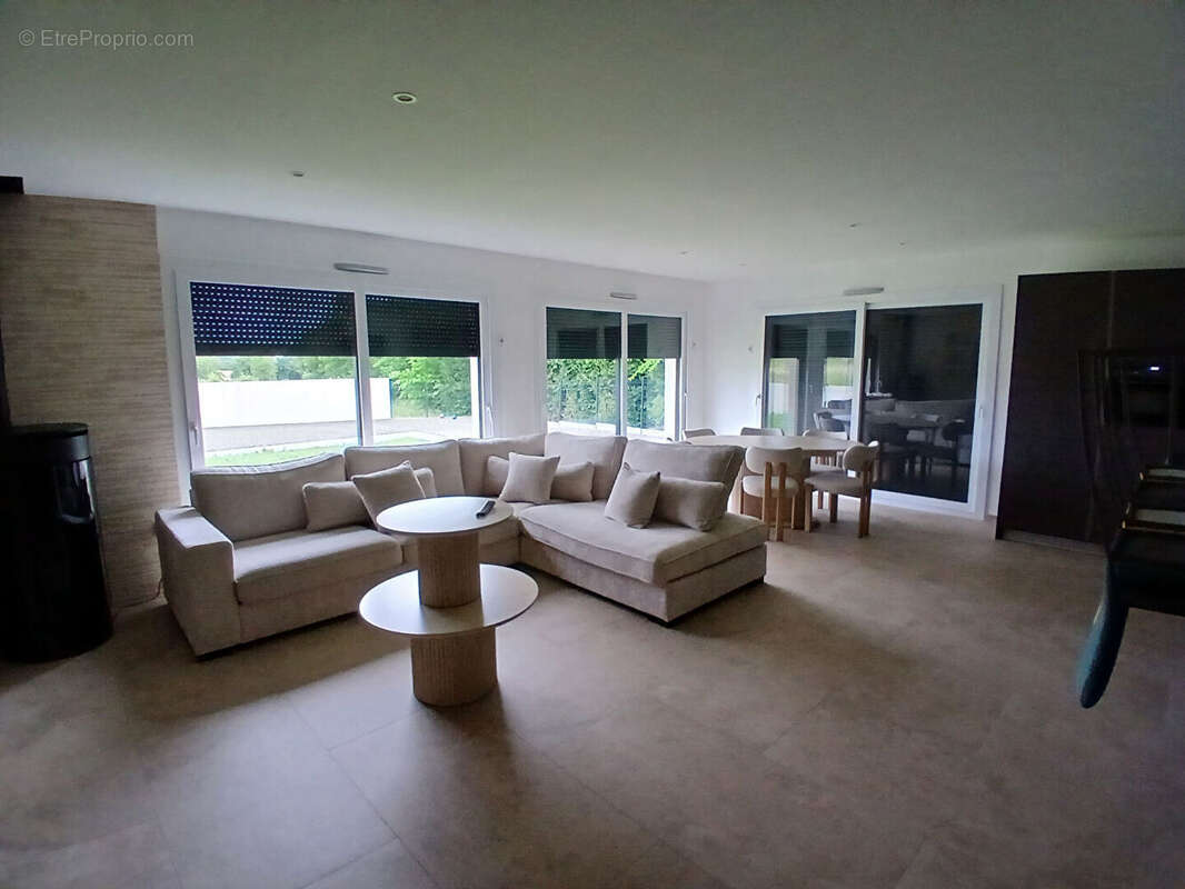 Plain pied 3 chambres 118m2 a grenoux - photo 2
