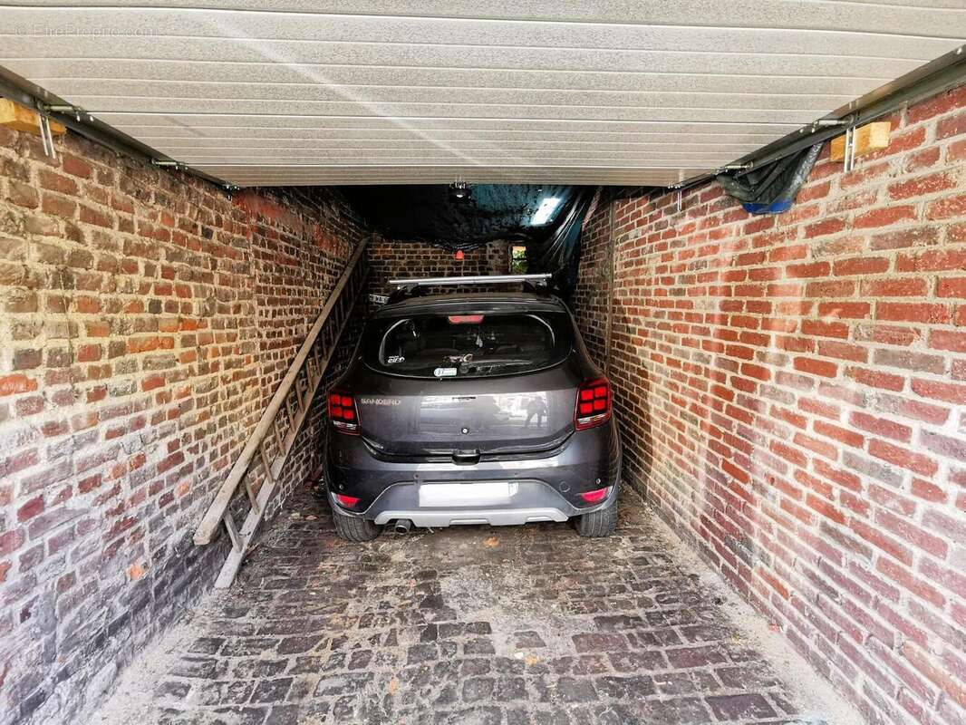 Photo 3 - Parking à MARGNY-LES-COMPIEGNE