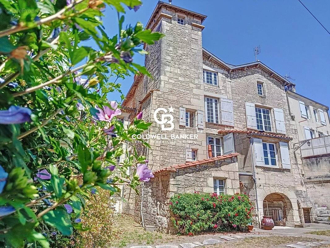 L’élégance du XVIIIe siècle alliée au confort d'aujourd'hui - Pons - photo 16