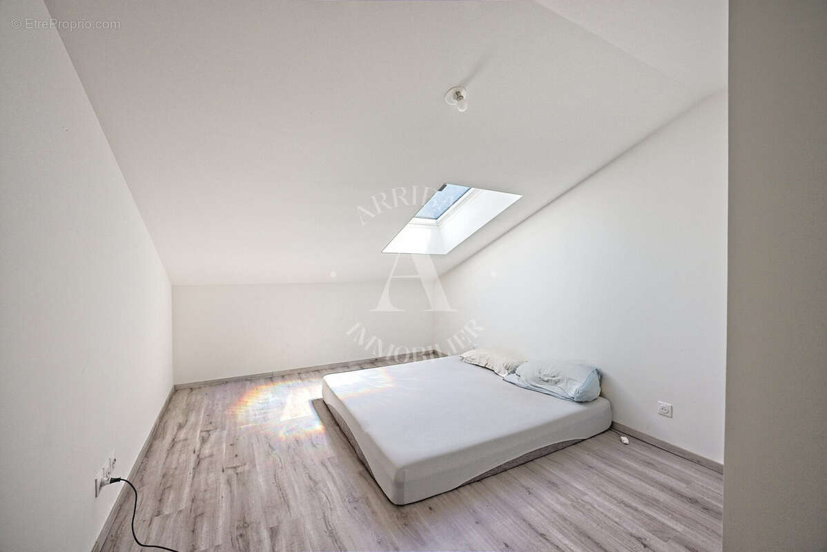 Appartement 130 m² à Crozet  - photo 6