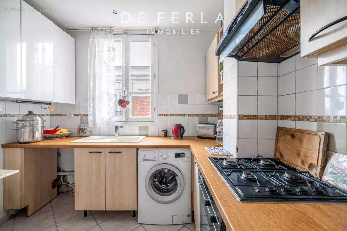 Appartement à PARIS-14E
