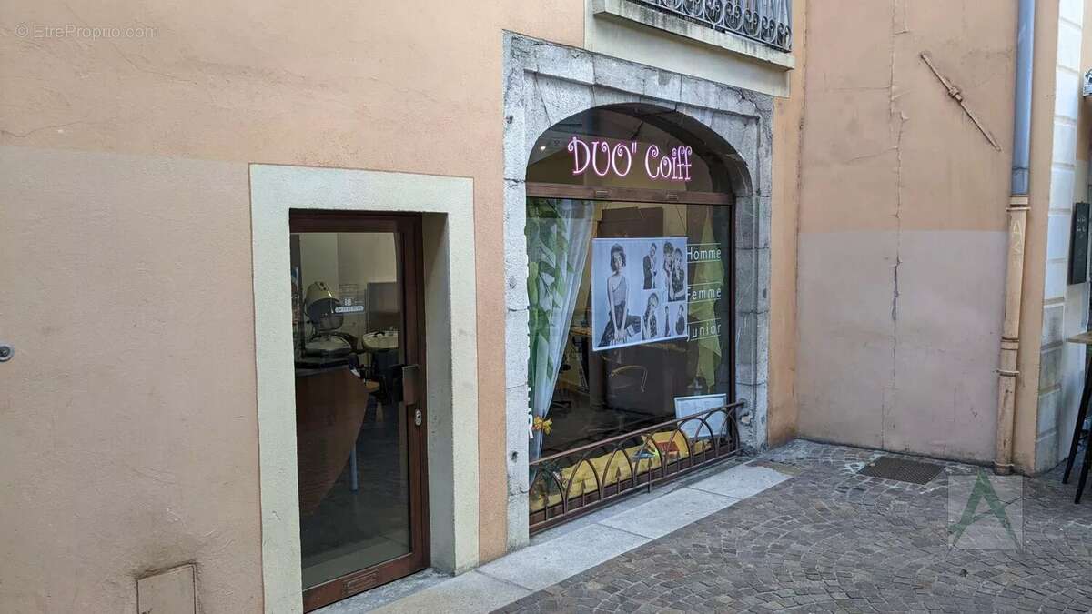 CHAMBERY - Local commercial - Droit au bail - photo 4