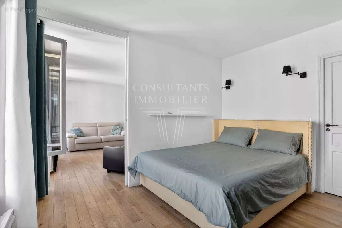 Appartement à PARIS-15E