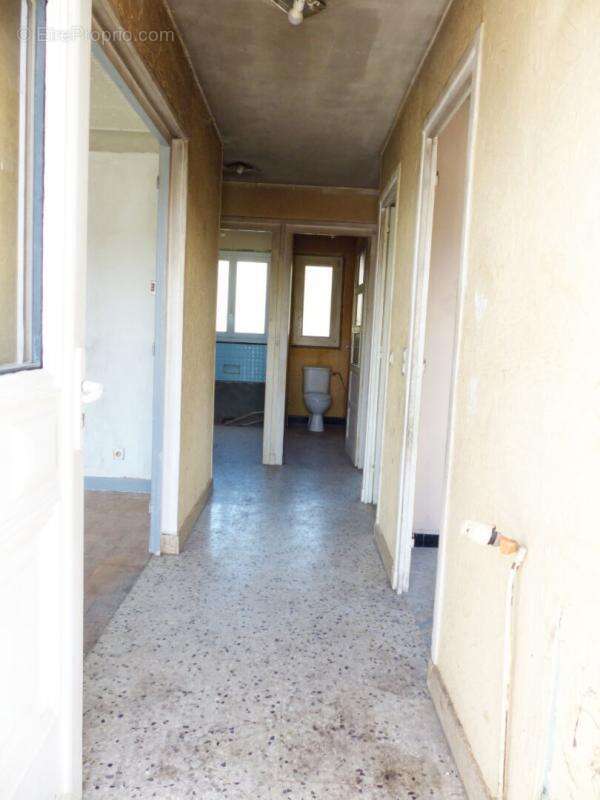 Maison de caractère à rénover -  Fort potentiel - Laussonne - photo 7