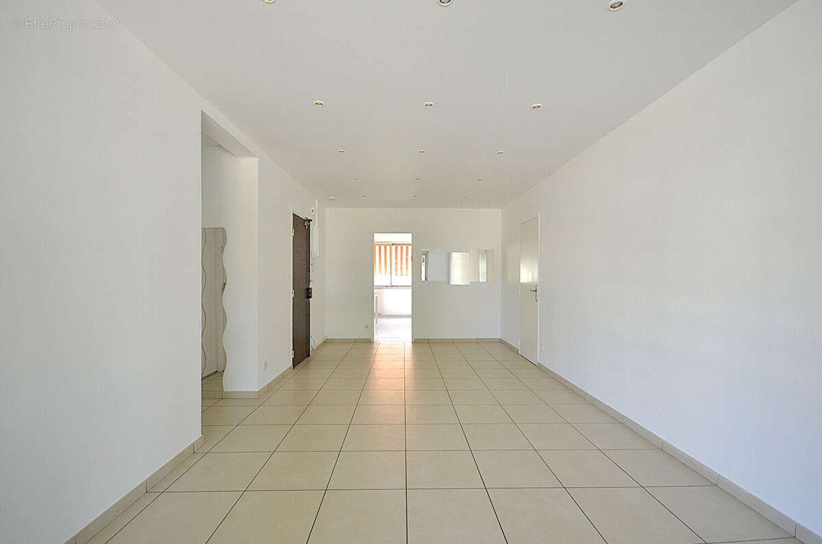 Appartement Villeurbanne 4 pièce(s) 81.62 m2 Gratte Ciel - photo 3