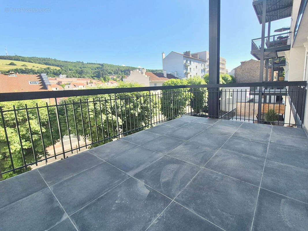 Appartement à SAINT-ETIENNE