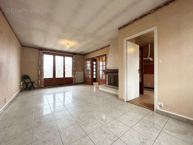 Maison à MONTLHERY