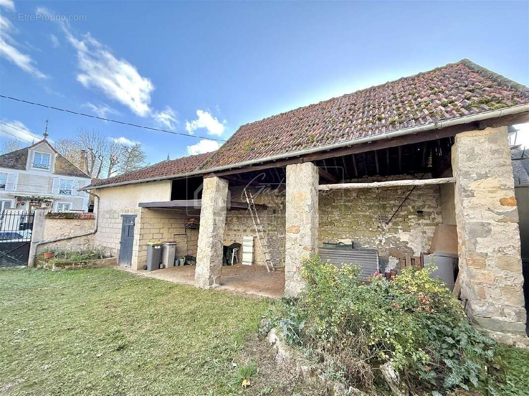 Maison à MILLY-LA-FORET