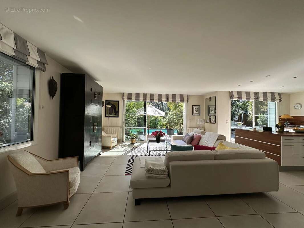 Maison à LE BOUSCAT