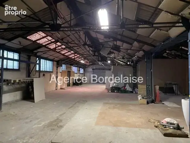 Commerce 620 m² à Floirac  - photo 3