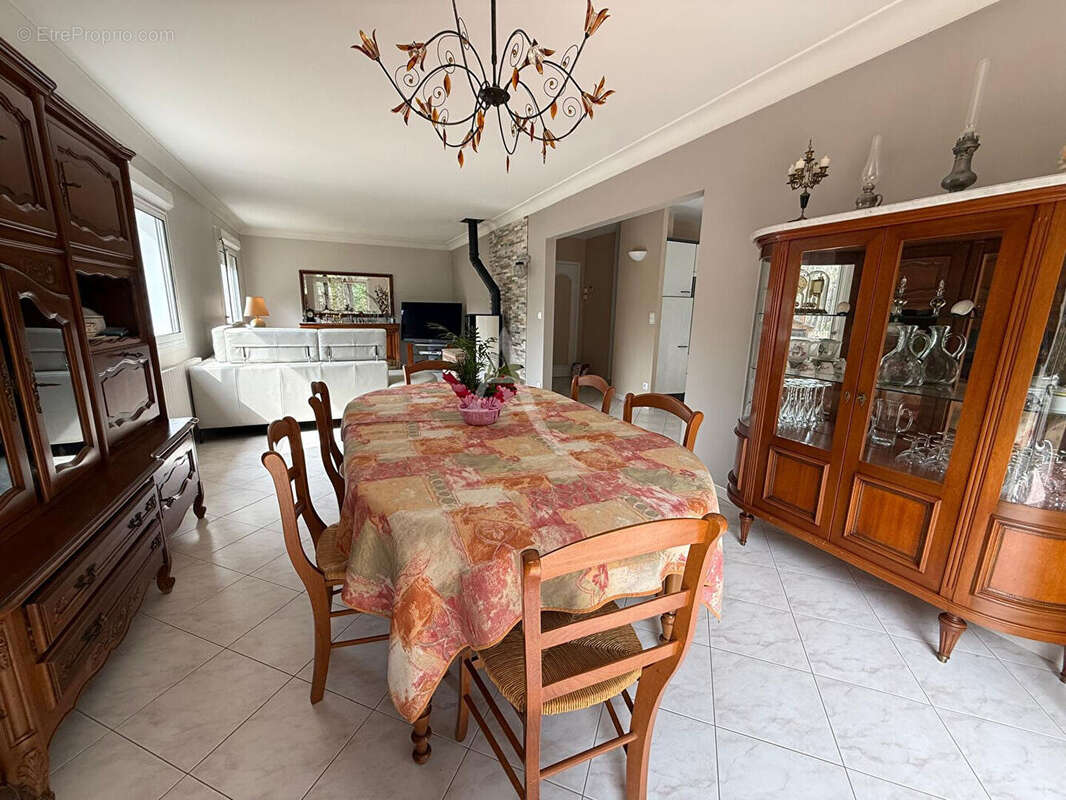 Maison 115m², 3 chambres, sous-sol et double garage - photo 3