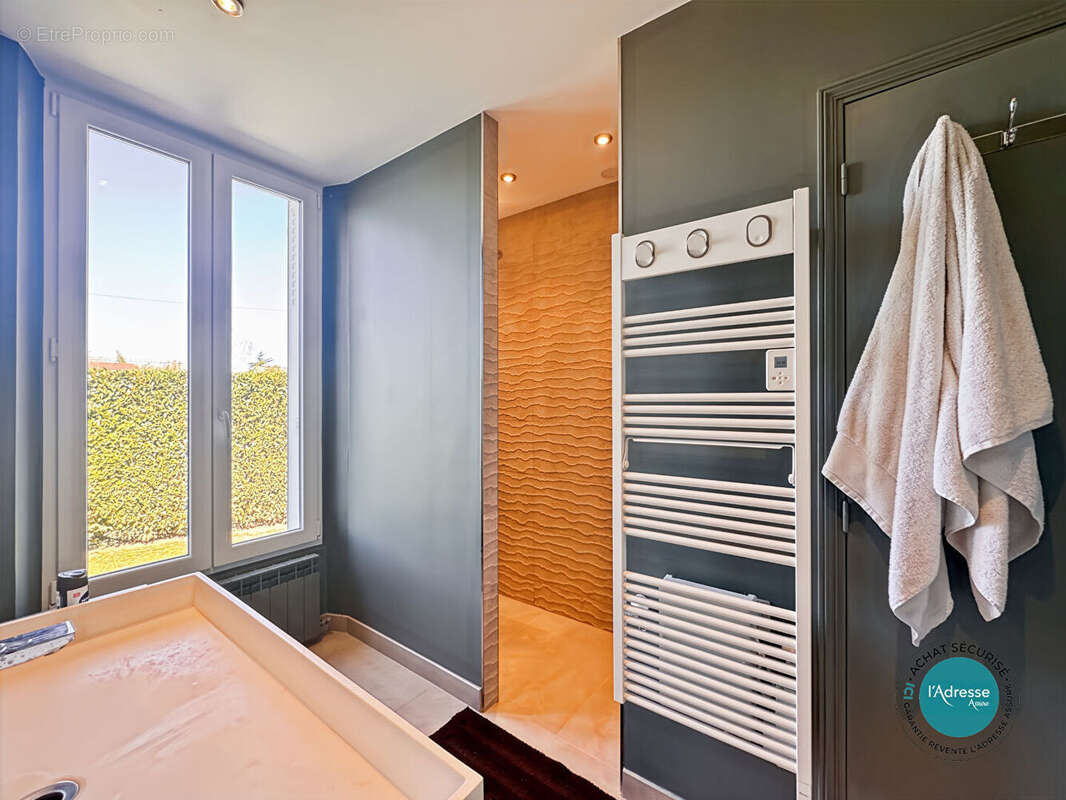 Maison familiale de prestige 7 pièces 200 m2 sous-sol // dépendance - photo 8