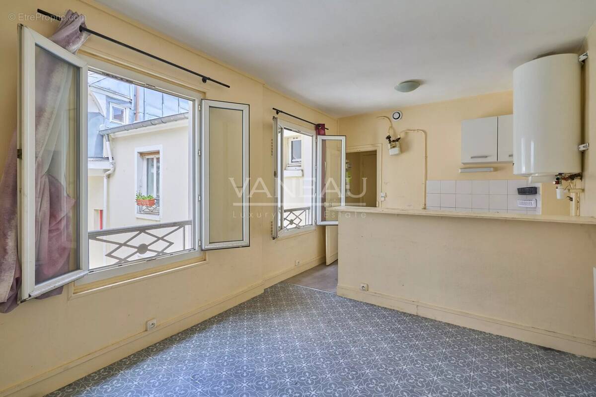 Appartement à PARIS-18E