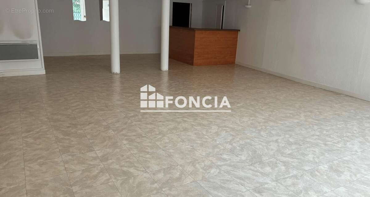 Local commercial, 365 m2, centre Cahors - photo 8