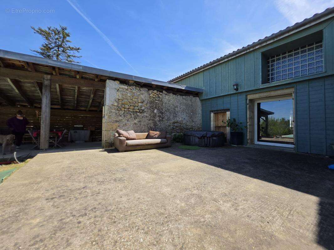 Maison à BLASIMON