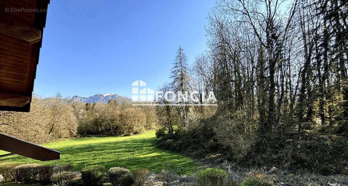 Appartement à LA ROCHE-SUR-FORON