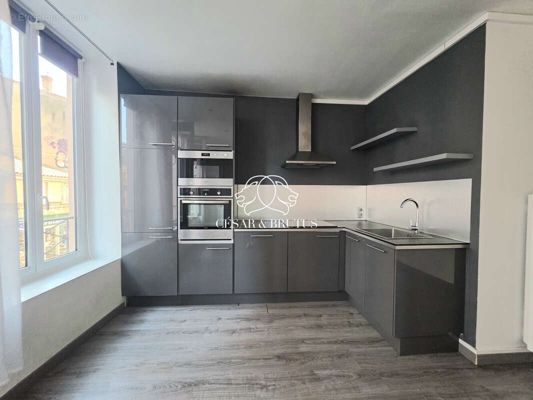 Appartement 46 m² à Lyon-4e  - photo 2