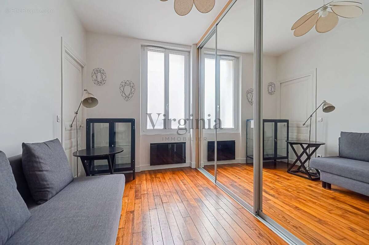 Appartement à CHARENTON-LE-PONT