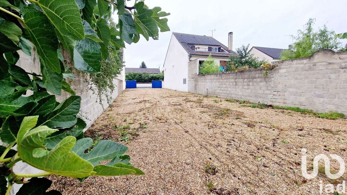 Photo 3 - Terrain à MAURECOURT