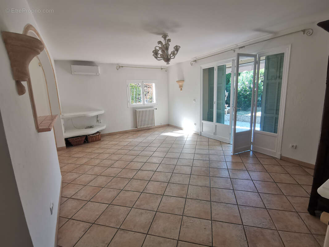 Maison à CAGNES-SUR-MER