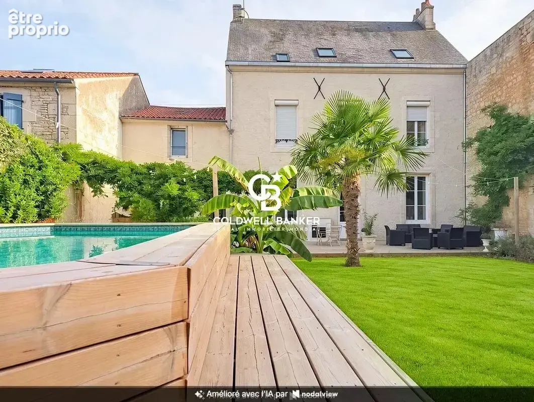 Photo Maison à Lucon au prix de 452 000€