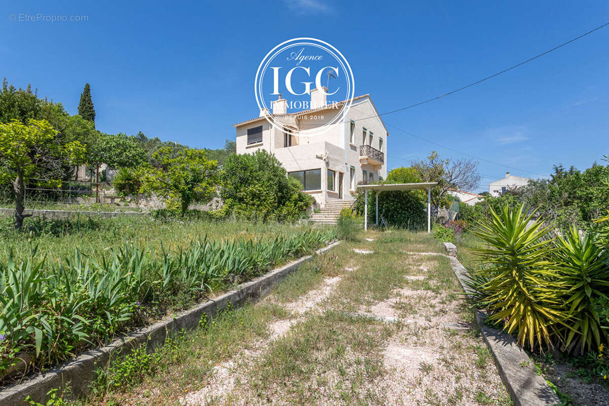 Maison à SAUSSET-LES-PINS