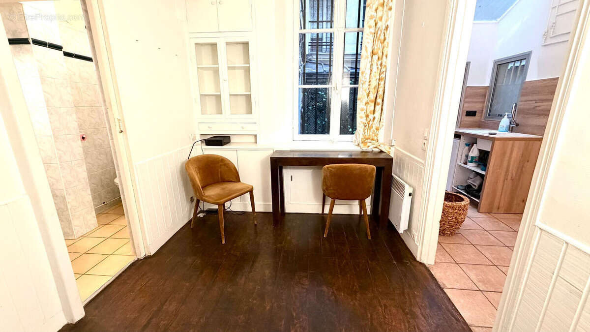 Appartement à PARIS-2E