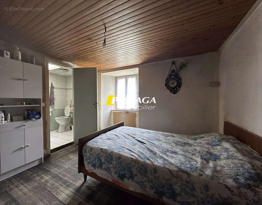 Maison à VEZINS-DE-LEVEZOU