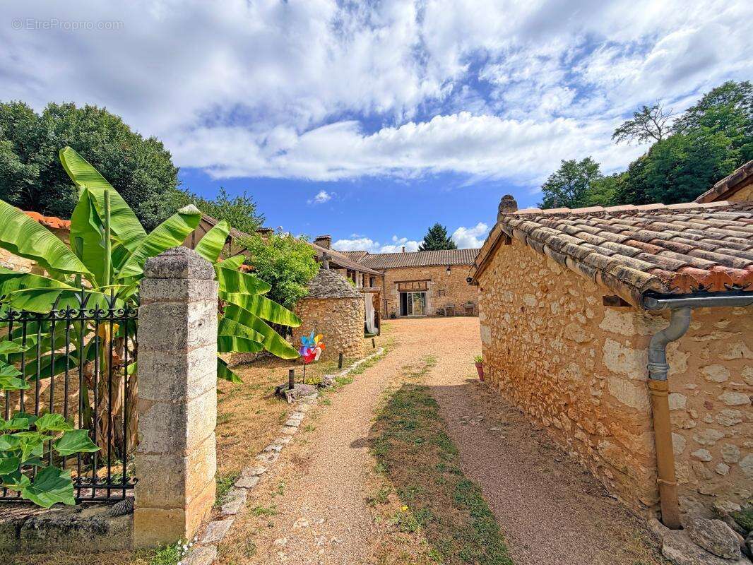 Maison avec gîte et piscine au calme - photo 33