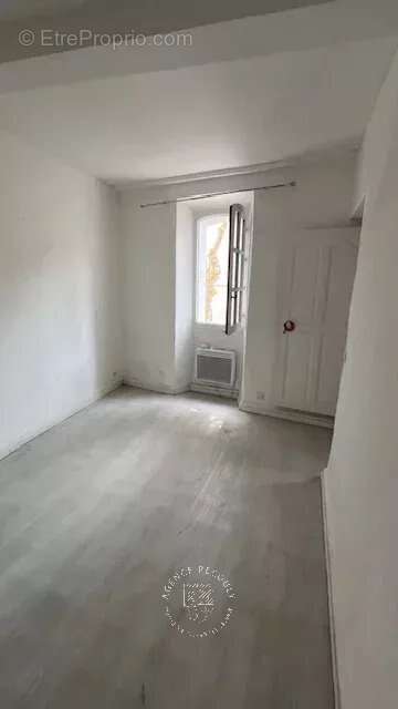 Appartement à LA CADIERE-D&#039;AZUR