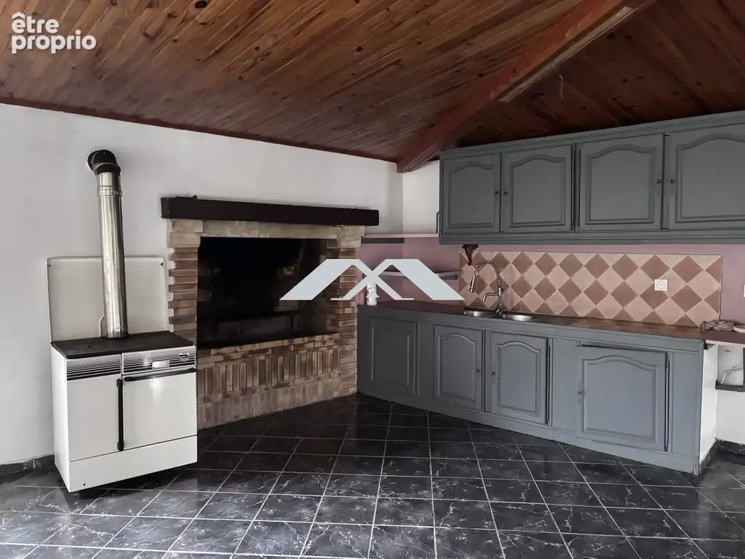 Maison 10 pièces 223 m² à vendre à Le Tampon (97430) - photo 3