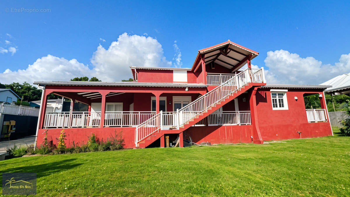 SAINT-CLAUDE   Élégante villa avec appartement indépendant, vue mer et montagne - photo 2