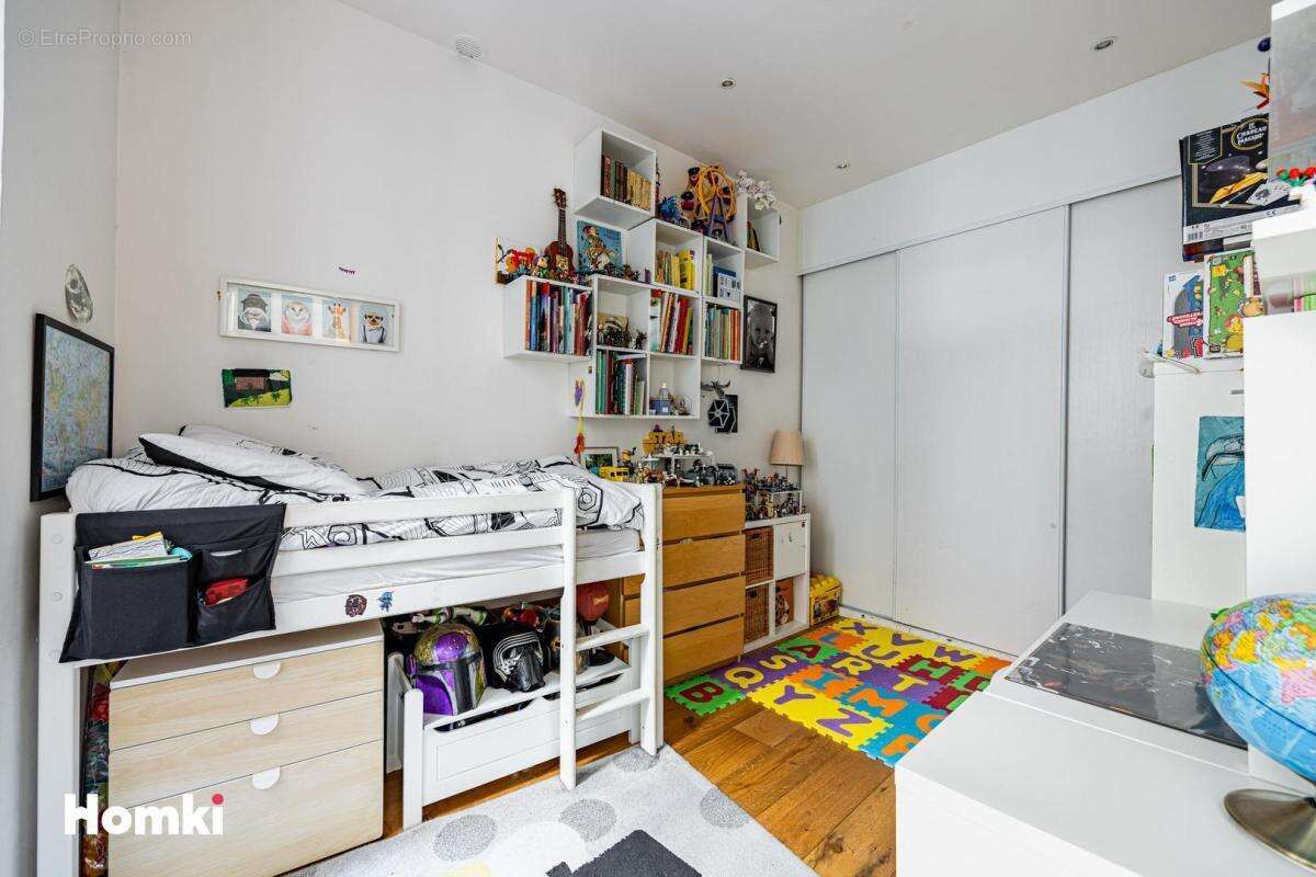 Appartement à PARIS-10E