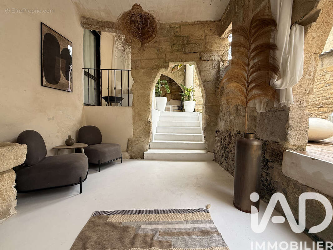 Maison 221 m² à Junas  - photo 7