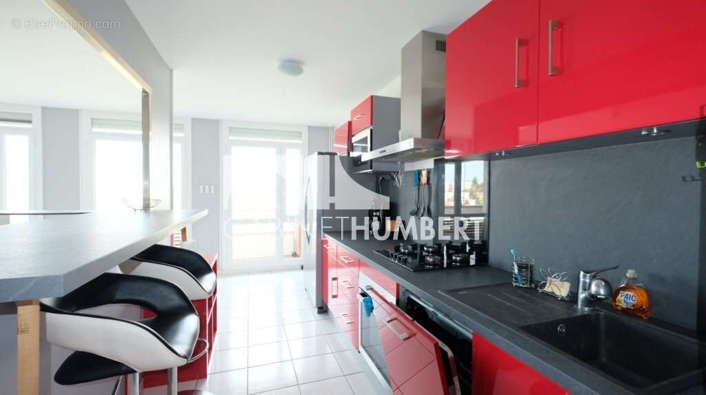 Appartement à SAINT-ETIENNE