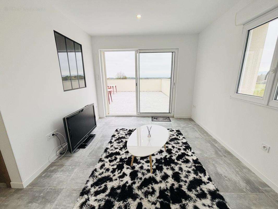 Maison 5p 155m2 terrain 811m2 - photo 7