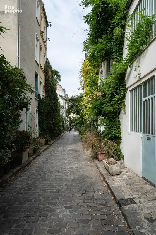 Deux pièces traversant à fort potentiel, à rénover (Paris XIVe) - photo 12