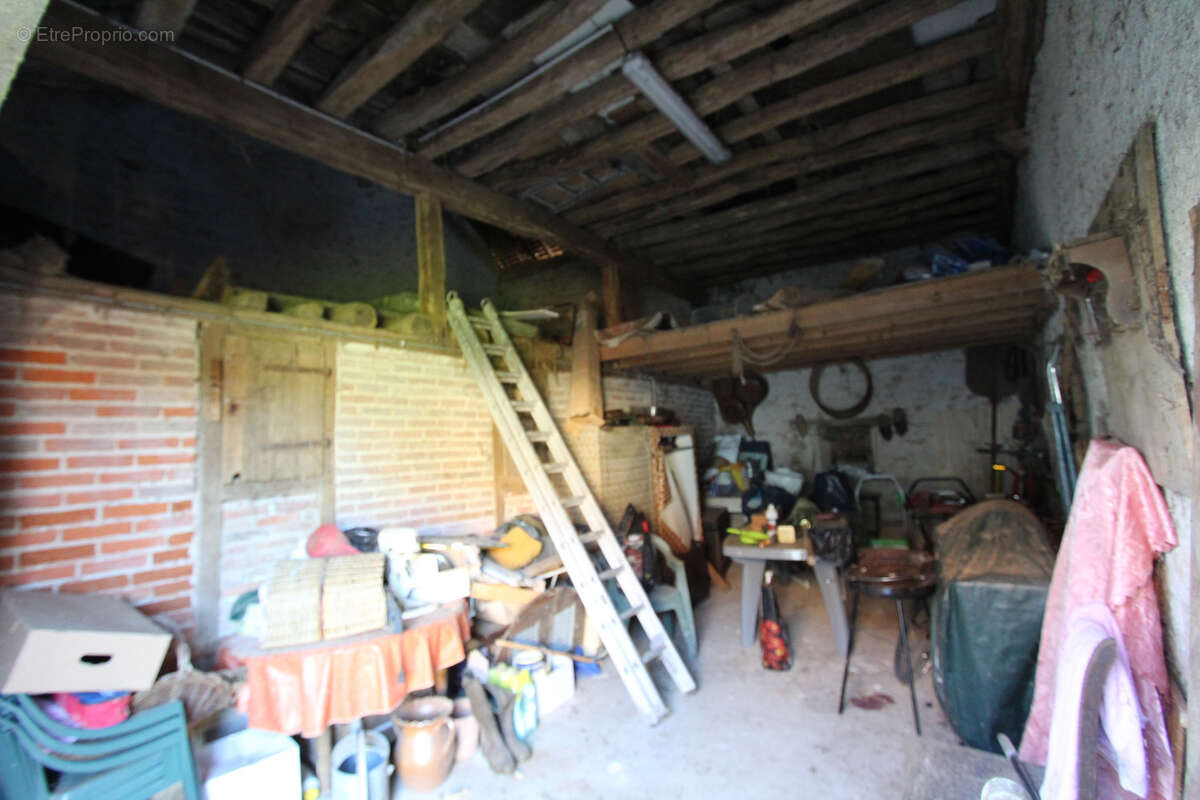 Maison à DOMPIERRE-SUR-NIEVRE