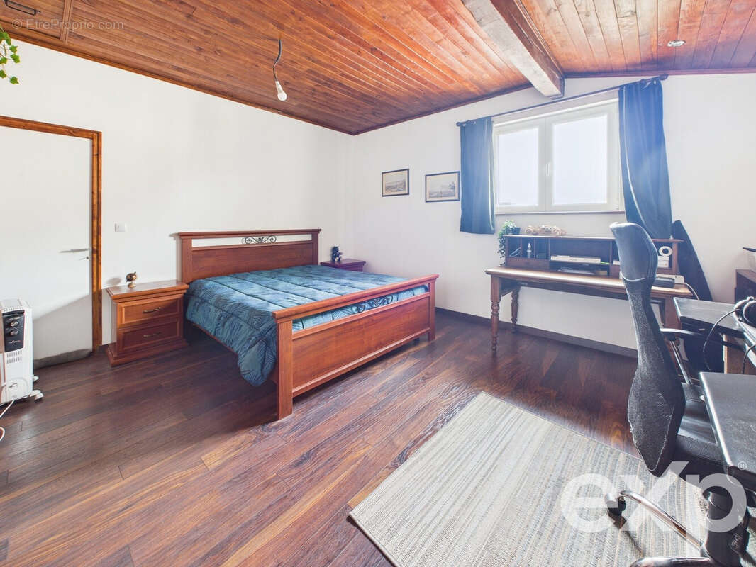 Maison à SAINT-GEORGES-D'ESPERANCHE